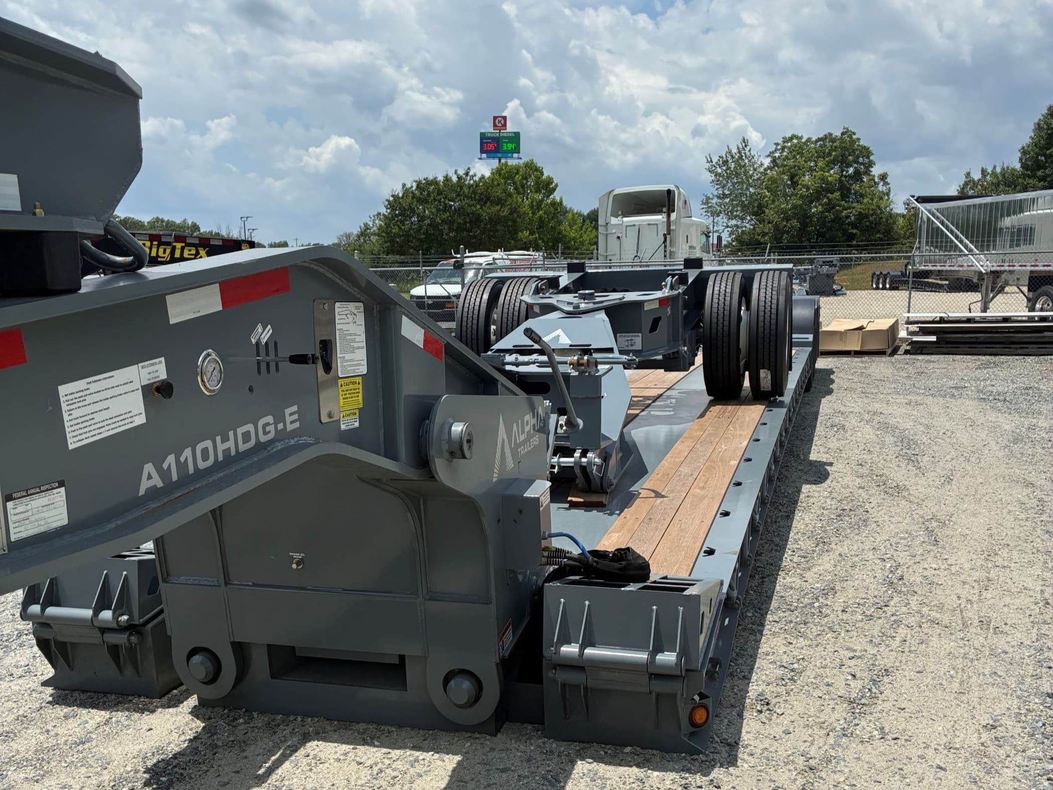 2027 Alpha HD 53ft x 102in 55 Ton HRGN Extendable Lowboy